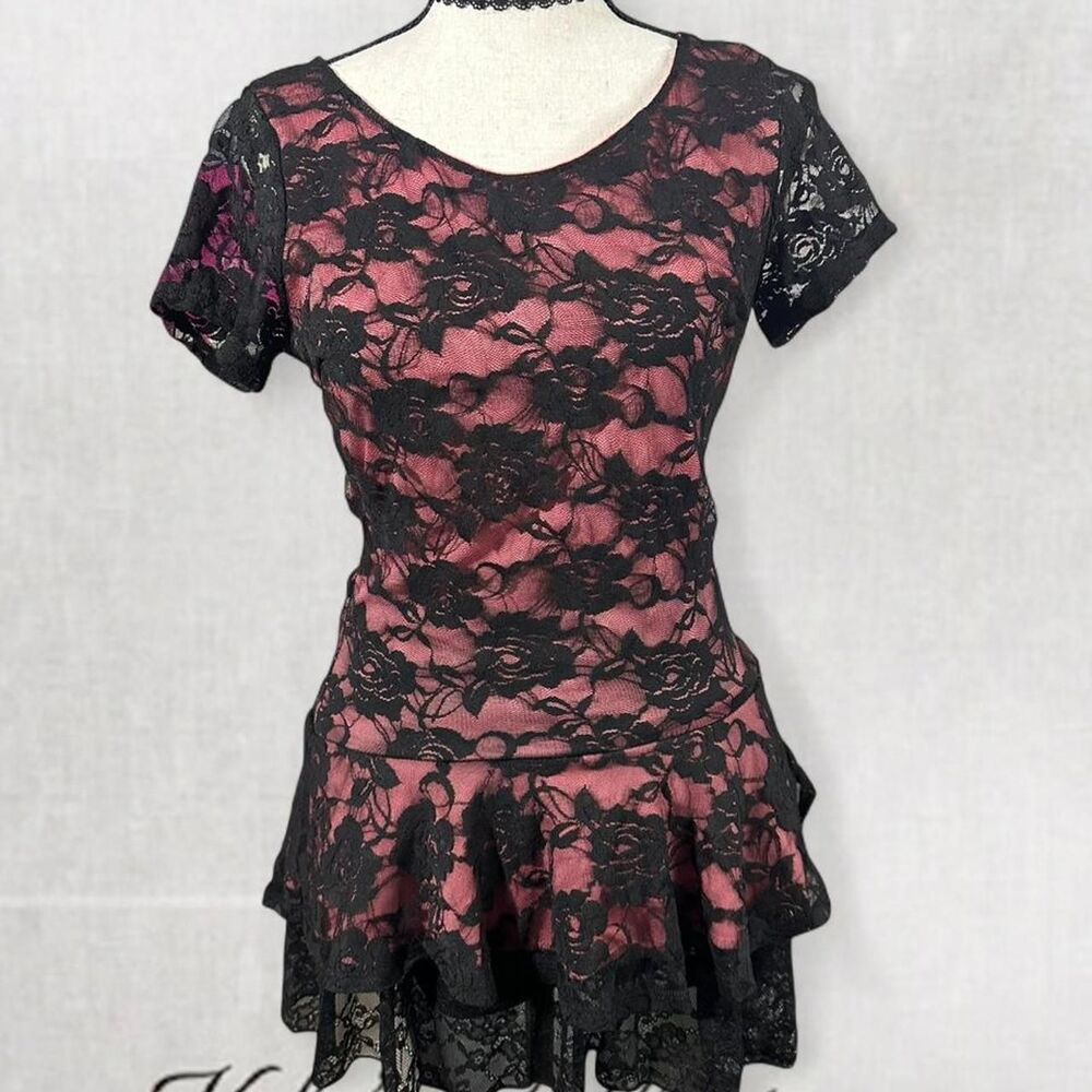 Y2K Goth Black lace babydoll style top with pink lining and frilled bottom